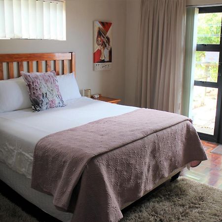 Traveller'S Rest, Reebok Bed and Breakfast Mossel Bay Exteriör bild