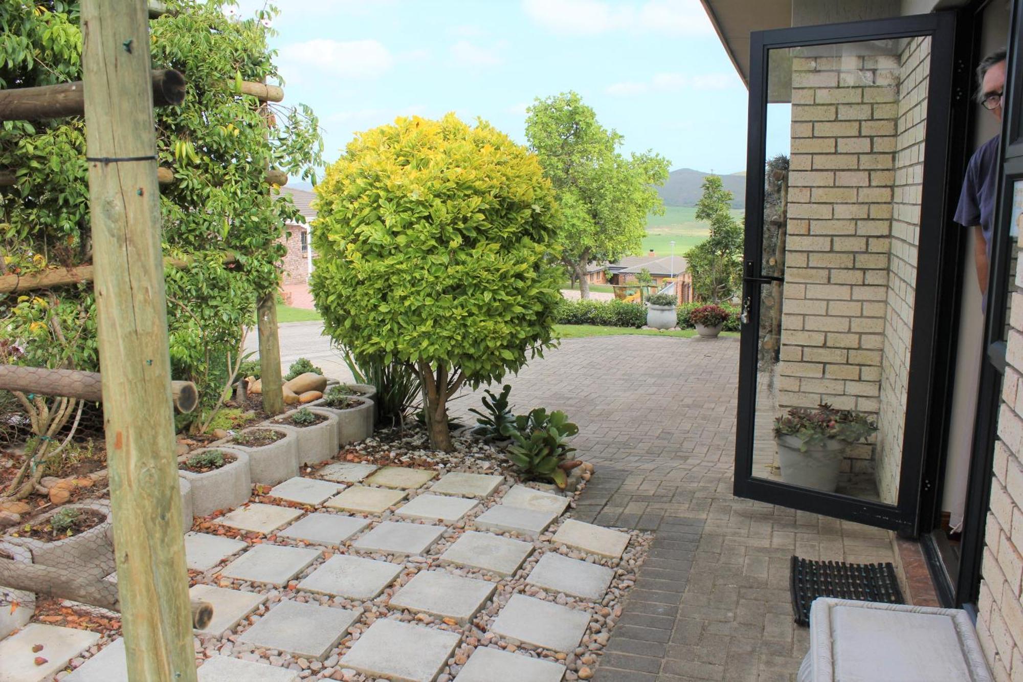 Traveller'S Rest, Reebok Bed and Breakfast Mossel Bay Exteriör bild
