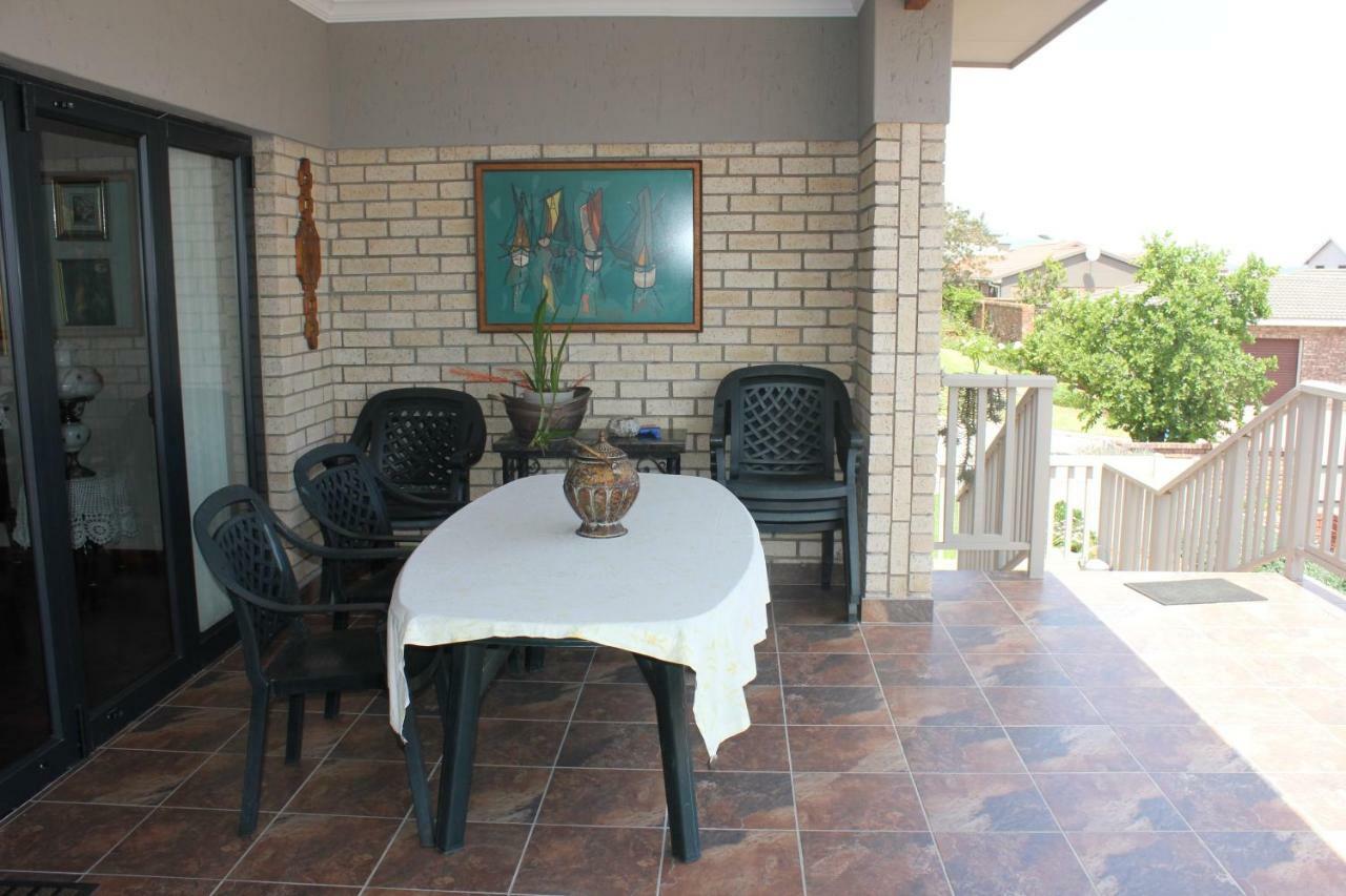 Traveller'S Rest, Reebok Bed and Breakfast Mossel Bay Exteriör bild