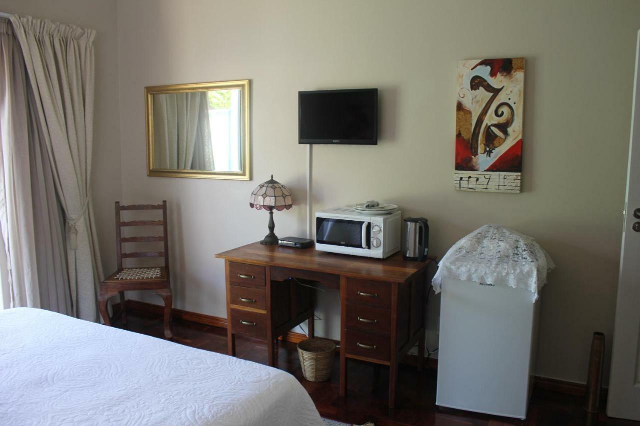 Traveller'S Rest, Reebok Bed and Breakfast Mossel Bay Exteriör bild